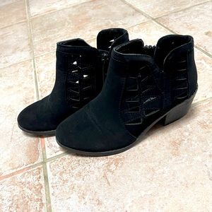 Size 13 boots for girls.